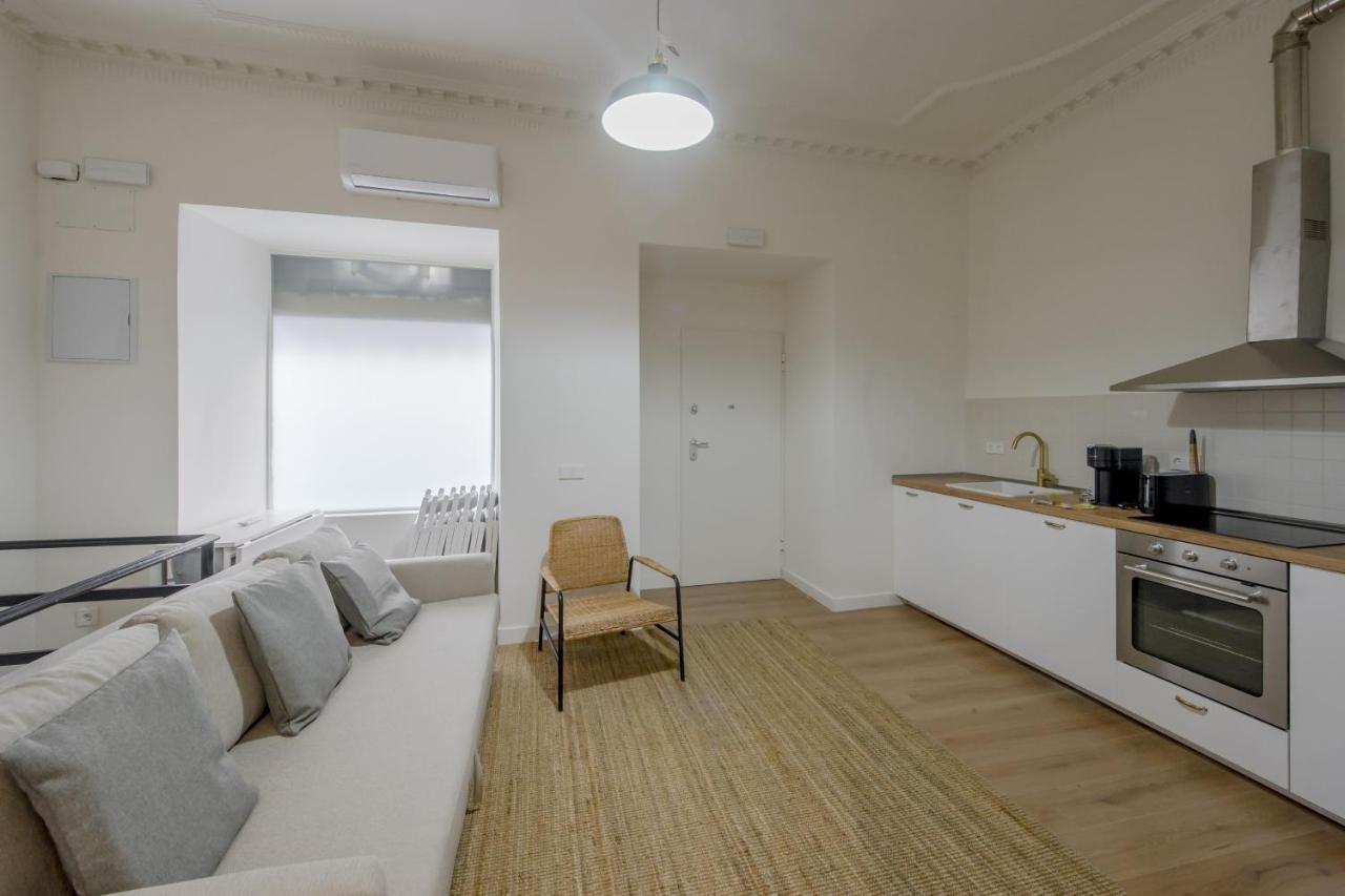 Modern Apt & Cool Interior Design En El Retiro Apartamento Madrid Exterior foto