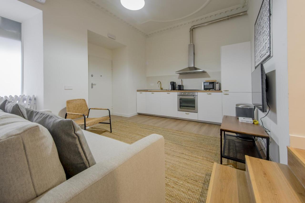 Modern Apt & Cool Interior Design En El Retiro Apartamento Madrid Exterior foto