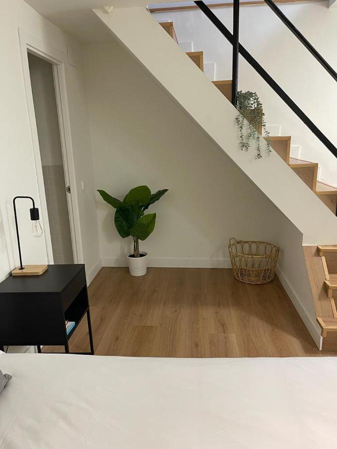 Modern Apt & Cool Interior Design En El Retiro Apartamento Madrid Exterior foto