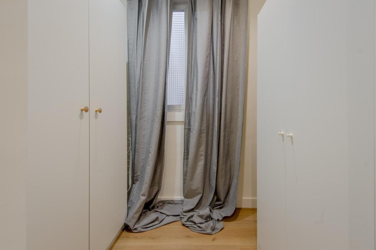 Modern Apt & Cool Interior Design En El Retiro Apartamento Madrid Exterior foto