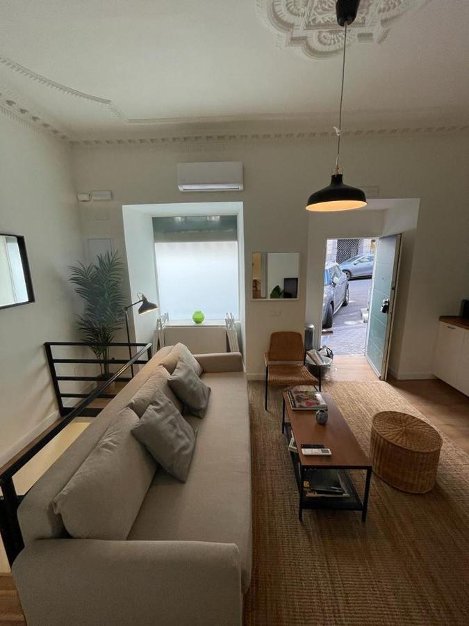 Modern Apt & Cool Interior Design En El Retiro Apartamento Madrid Exterior foto