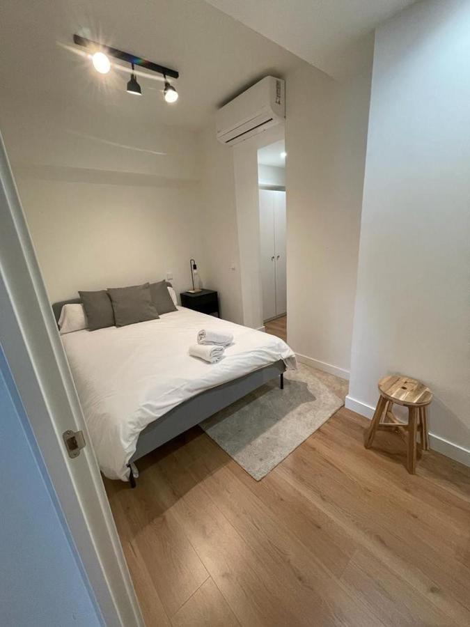 Modern Apt & Cool Interior Design En El Retiro Apartamento Madrid Exterior foto